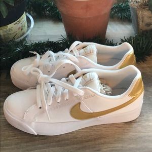 NWT Nike court royale tennis shoes